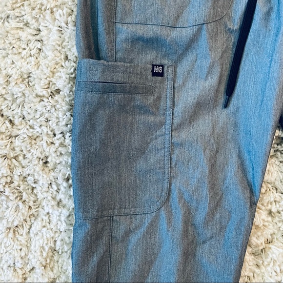 Med Gear MG Large Women’s Scrub Bottoms Grey 5-Pocket Ankle Zipper - Picture 6 of 7